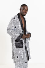 Load image into Gallery viewer, Senzo Unisex Medium Robe
